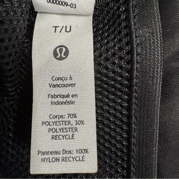 Lululemon Everywhere Fleece Belt Bag Black Gold Zipper Sherpa Crossbody - Picture 8 of 9